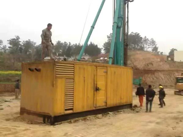 茶山镇如何判断水冷式机油散热器密封件是否需要更换？